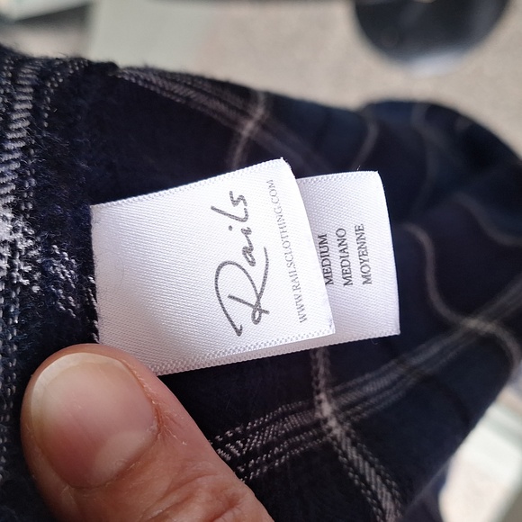 Rails Hunter Metallic Plaid button down shirt size Medium - Picture 9 of 10